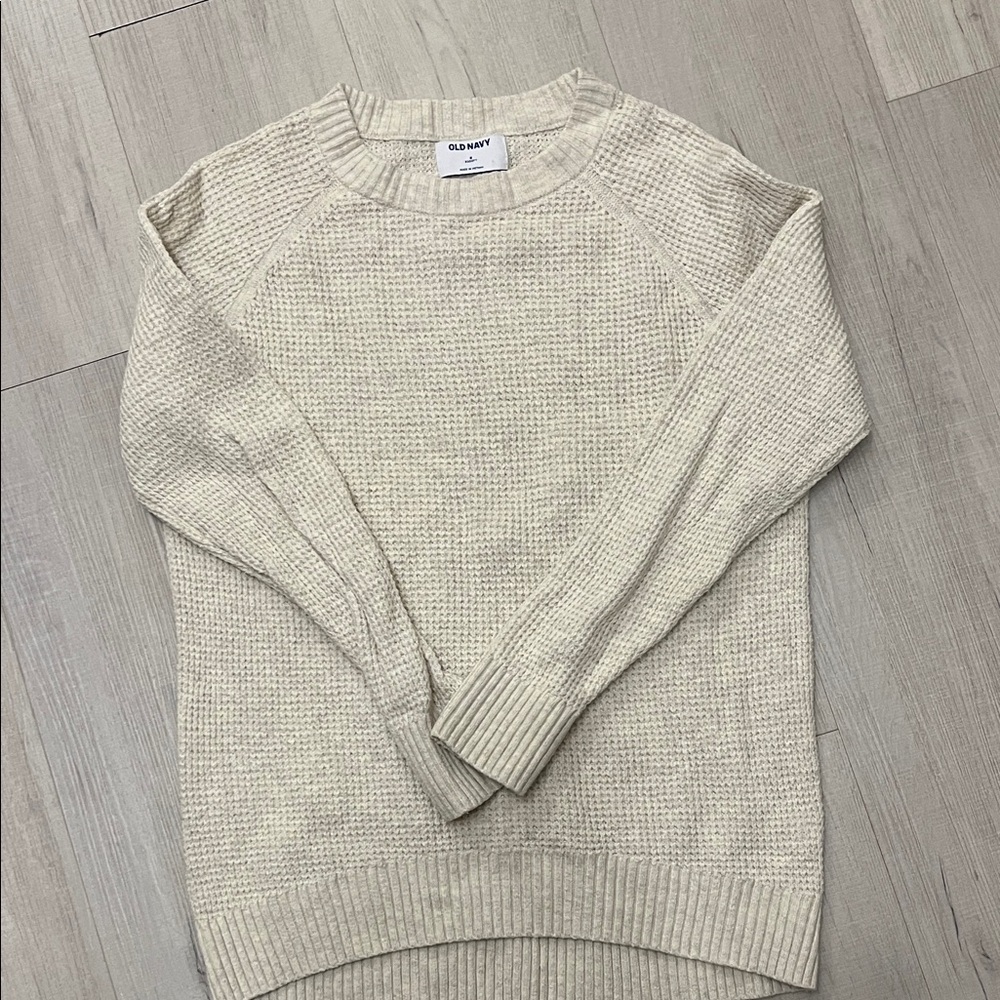 Old Navy women’s crewneck sweater